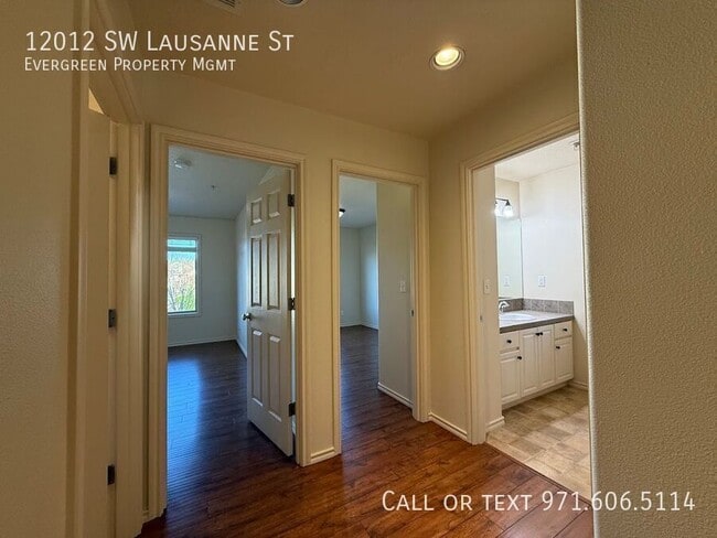 Building Photo - 12012 SW Lausanne St