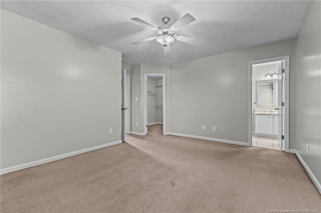 Building Photo - 1323 Shoshone Pl