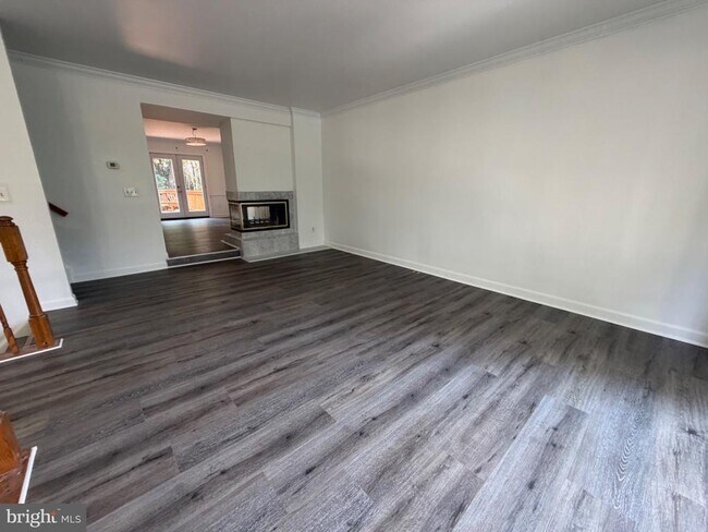 Building Photo - 4009 Dogberry Ln