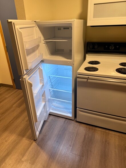 Outside Patio - 620 Lincoln St