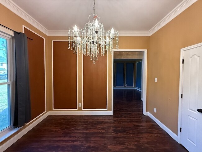 Building Photo - 117 Hanover St