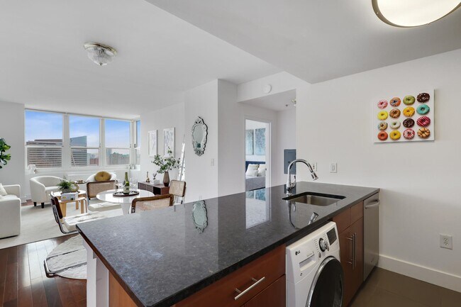 Building Photo - 88 Morgan St