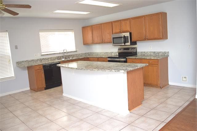 Building Photo - 2120 Glenhaven Dr
