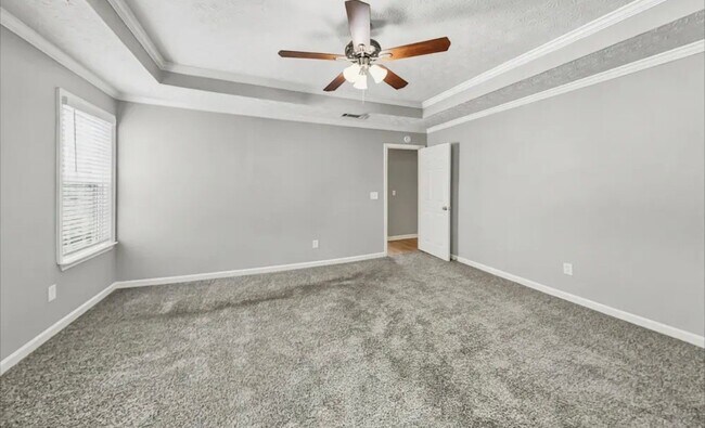 Building Photo - 80 Dairyland Dr