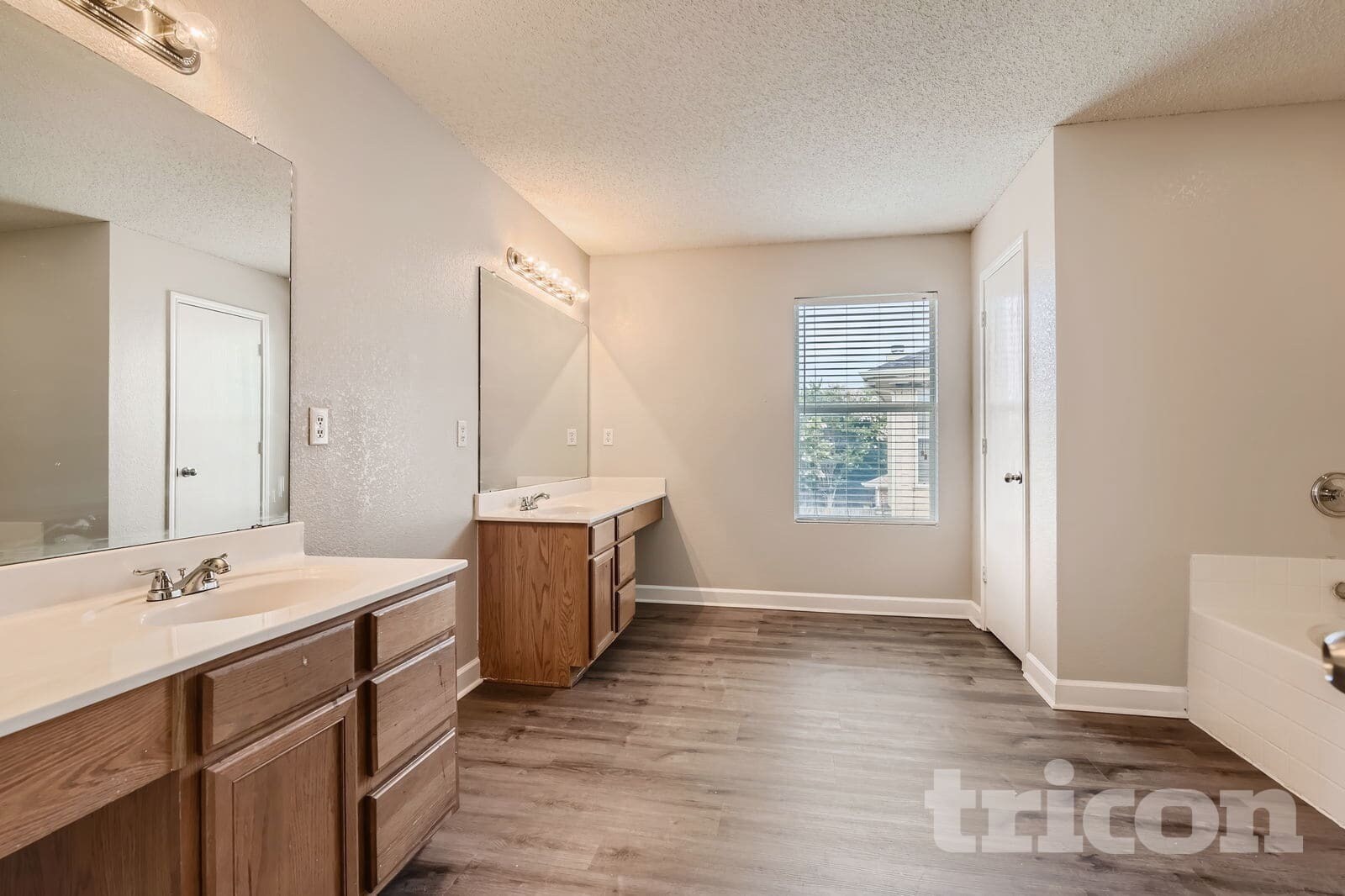 Building Photo - 4877 Trail Hollow Dr