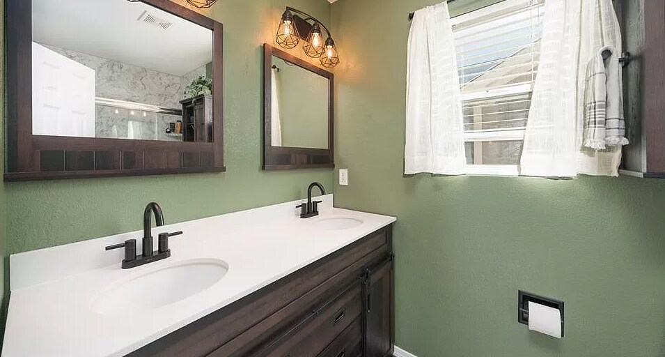 Building Photo - 5522 Cassina Dr