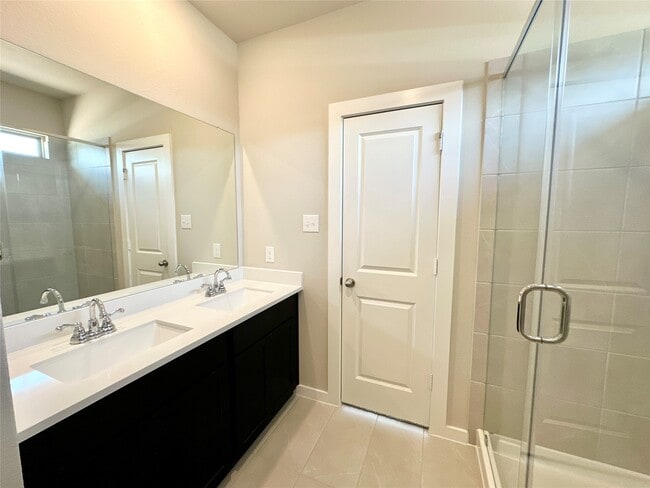 Building Photo - 12164 Ridge Top Dr