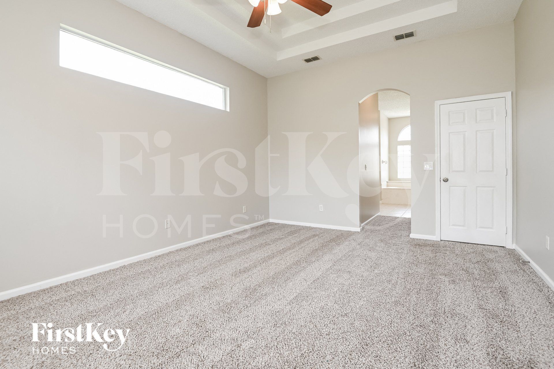 Building Photo - 2352 Longmont Dr