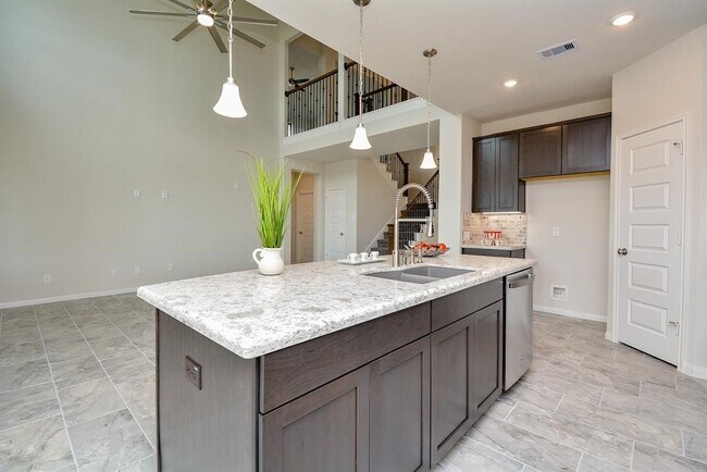 Building Photo - 923 Orange Zest Ln