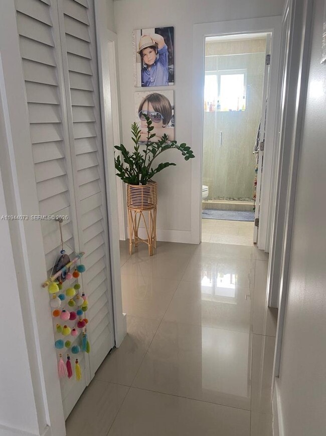 Building Photo - 5261 SW 154th Pl