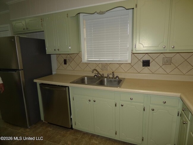 Building Photo - 238 Westview Cir