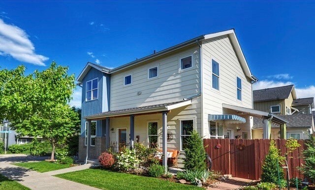 Building Photo - Modern HOLIDAY Home on Corner Lot in North Boulder!