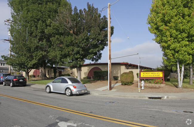 Westwood Garden Apartments - 660 Tyrella Ave
