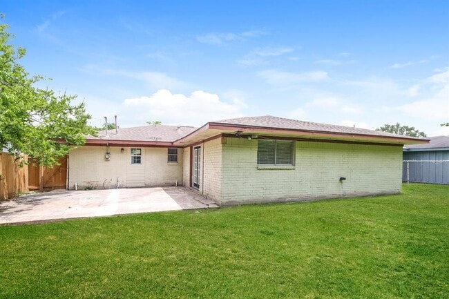 Building Photo - 5210 Greylog Dr