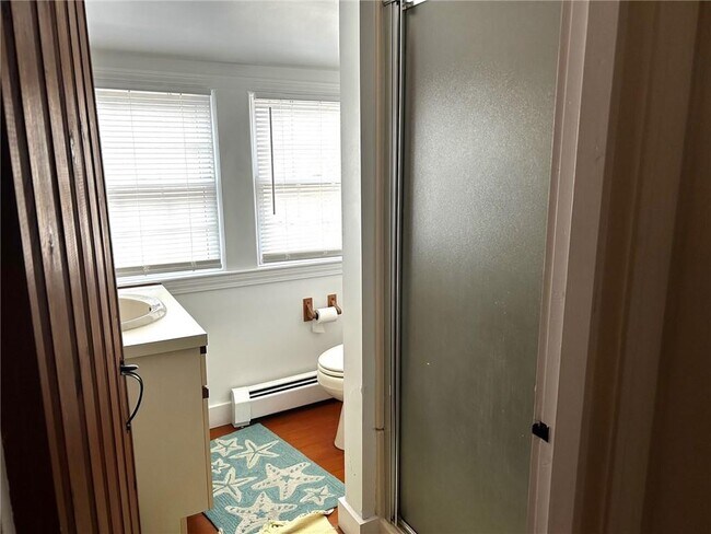 Building Photo - 123 Border Ave