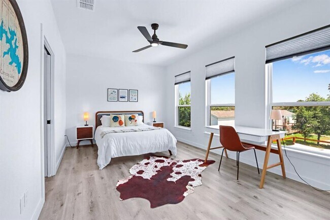 Building Photo - 2076 Dry Creek