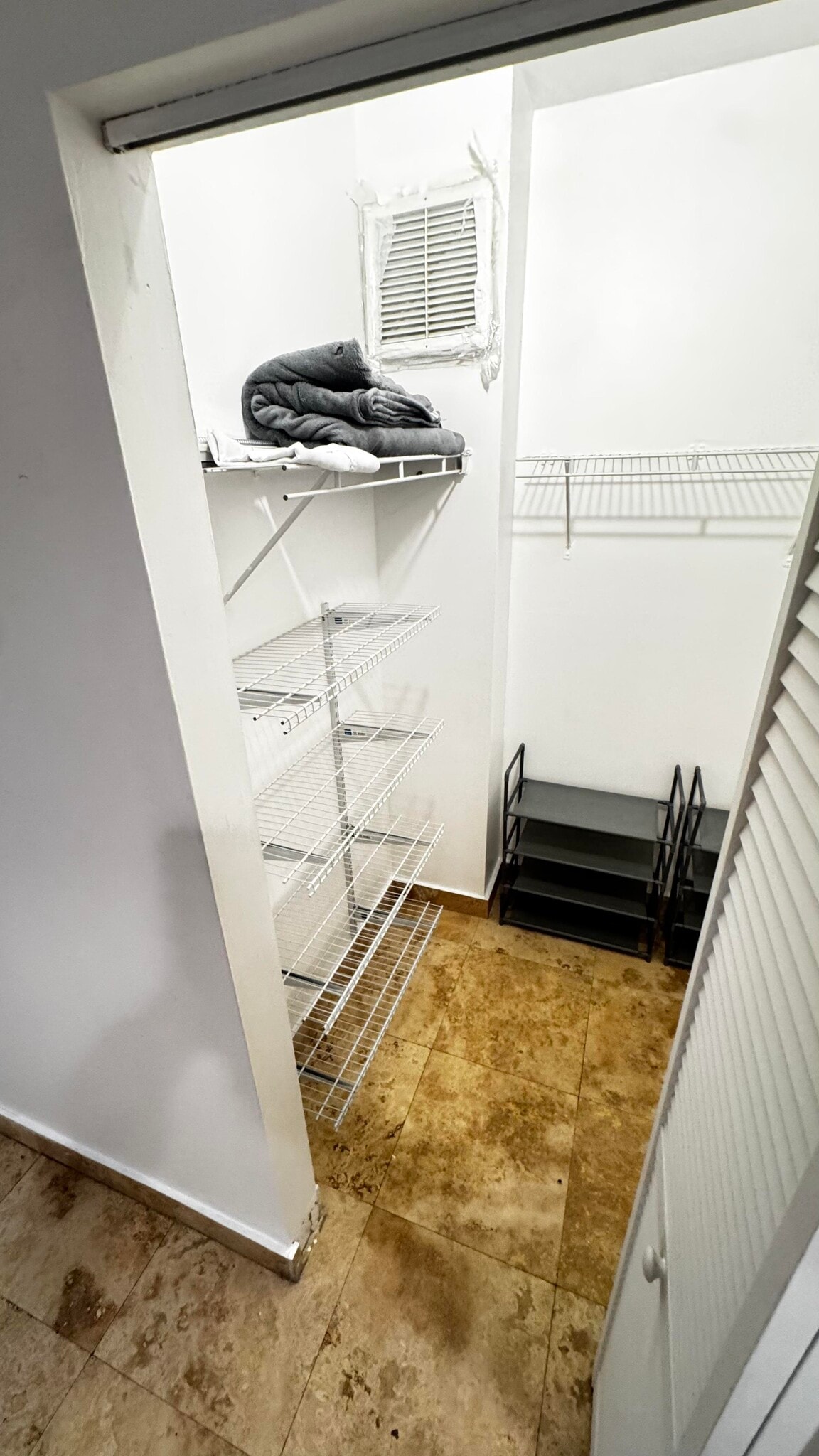 Building Photo - 999 Brickell Bay Dr