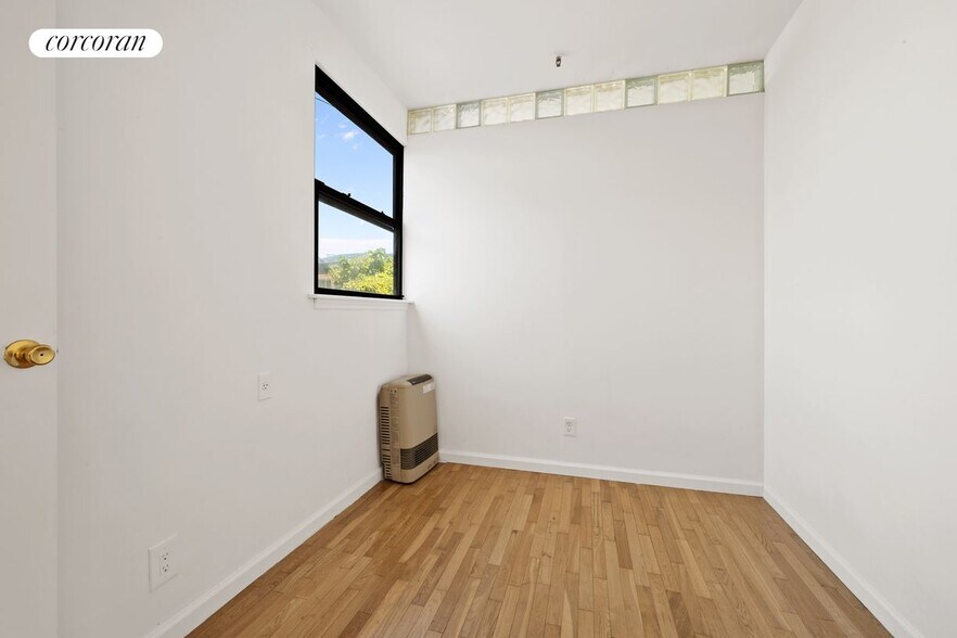 Building Photo - 241 Bedford Ave