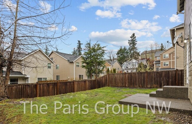 Building Photo - Gorgeous Updated 2012 Covington 4BR – New Paint, Floors, Cabinets, Quartz Counters +++