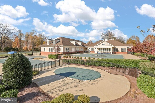 Building Photo - 15221 Londons Bridge Rd