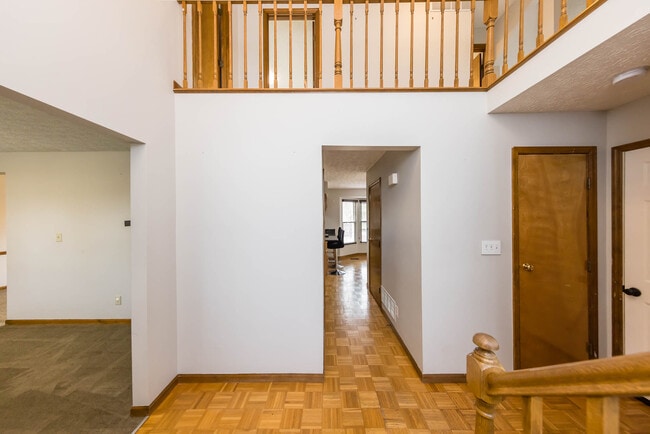 Building Photo - 6085 Tara Hill Dr