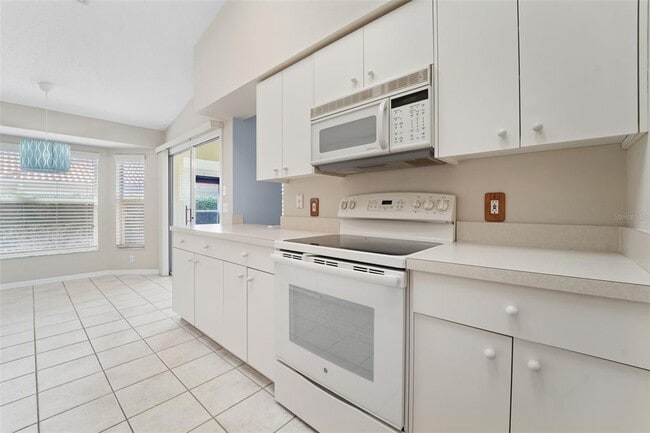 Building Photo - 1031 Almondwood Dr