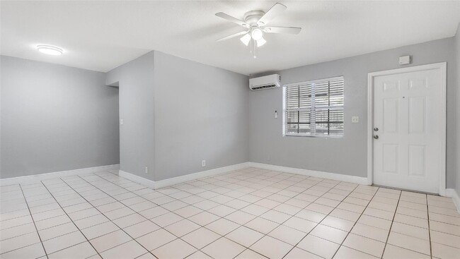 Building Photo - 626 SW 14th Ave