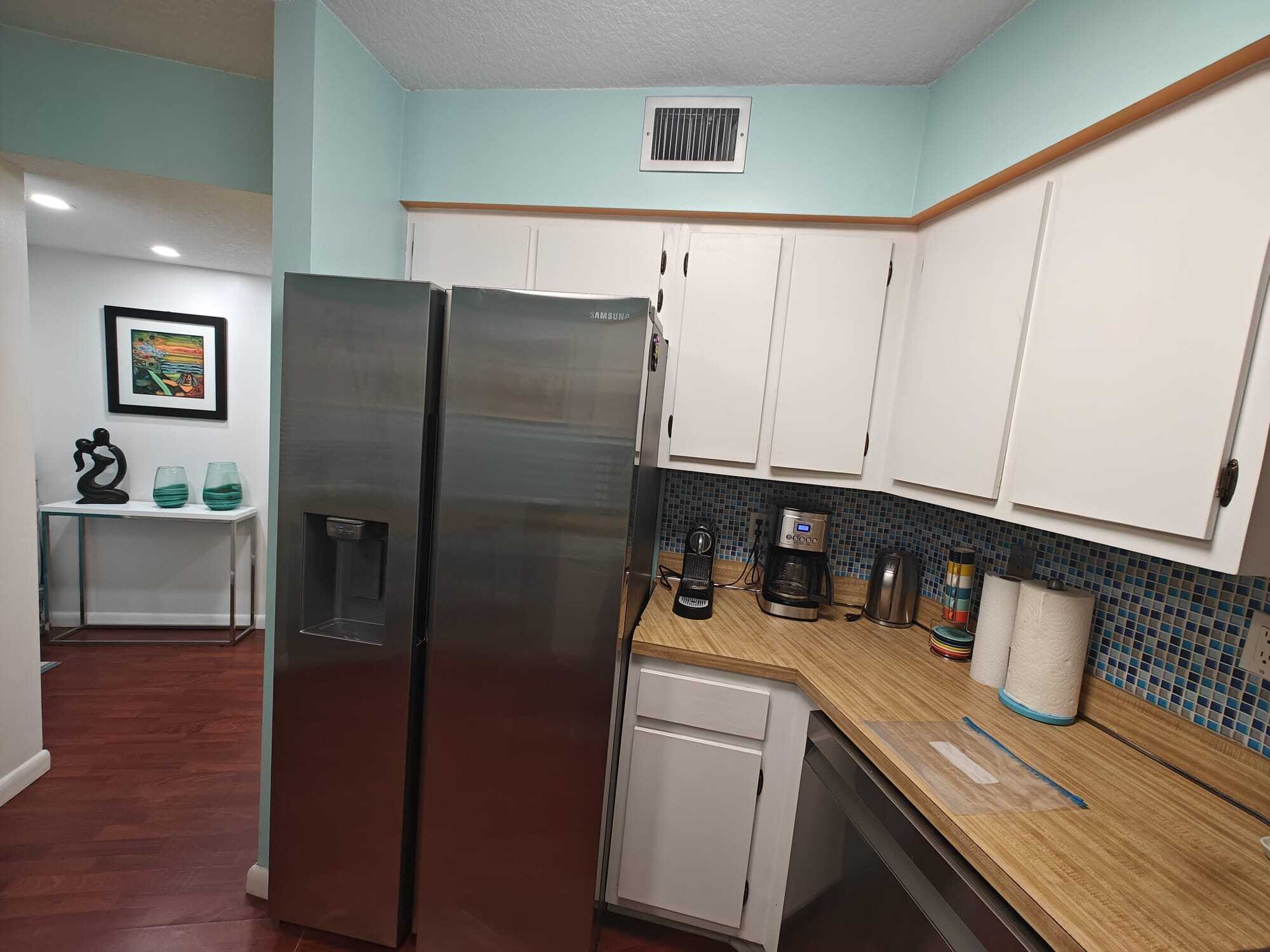 Building Photo - 2208 S Cypress Bend Dr