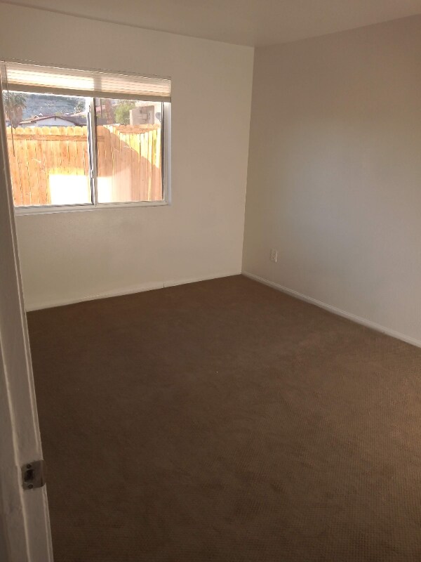 Building Photo - 9591 Palm Dr