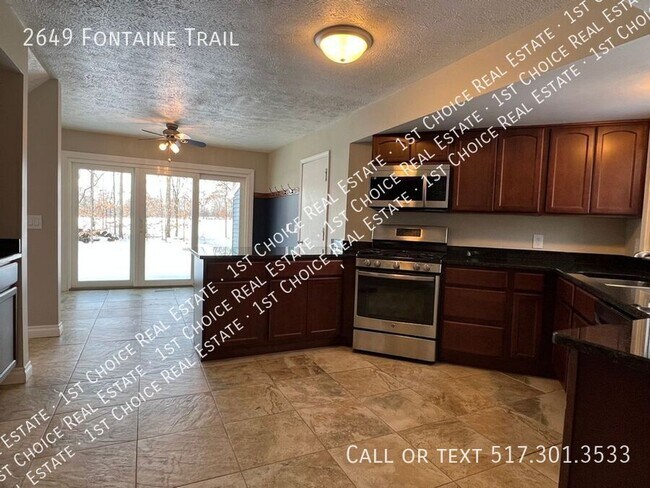 Building Photo - 2649 Fontaine Trail