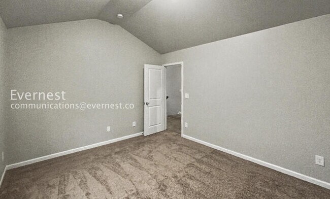 Building Photo - Beautiful 4-Bedroom Home: Comfort and Convenience Await / Pet-Friendly / Vouchers Accepted.