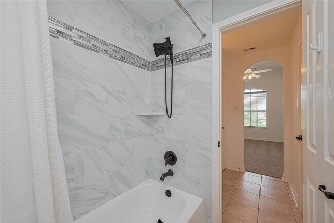 Building Photo - 25218 Auburn Bend Dr