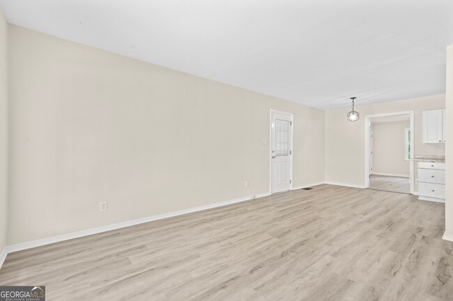 Building Photo - 3698 Fairlane Dr NW