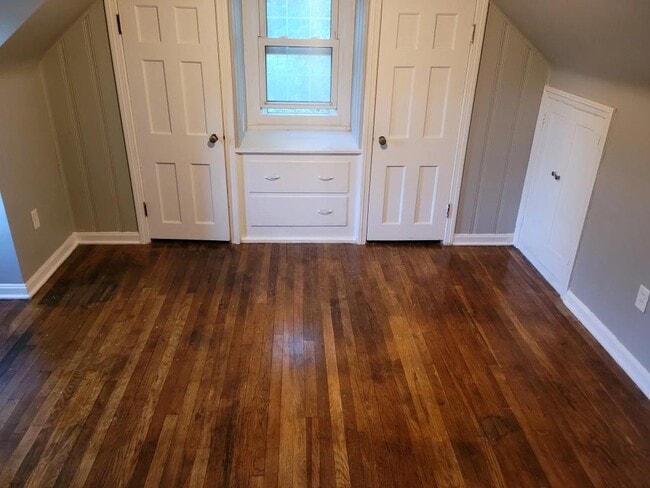 Building Photo - 5331 South Blvd