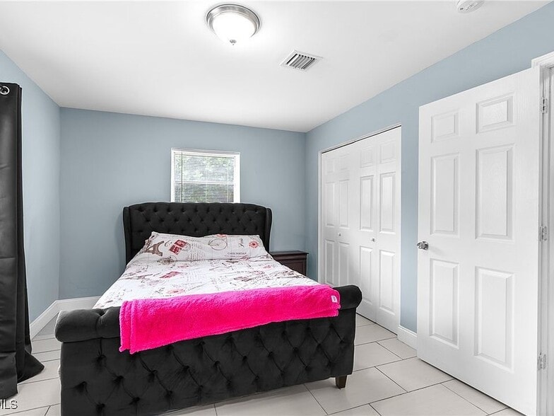 Building Photo - 1475 7th St