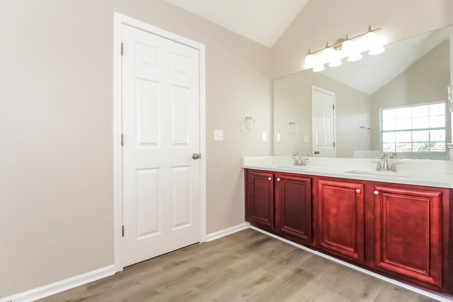Building Photo - 283 Allegrini Drive