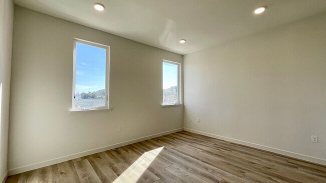 Building Photo - New Construction 2-Bedroom at Victoria Cro...