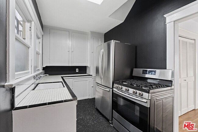 Building Photo - 1606 Andalusia Ave