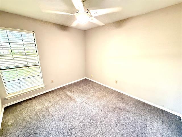 Building Photo - 1321 Chicota Dr