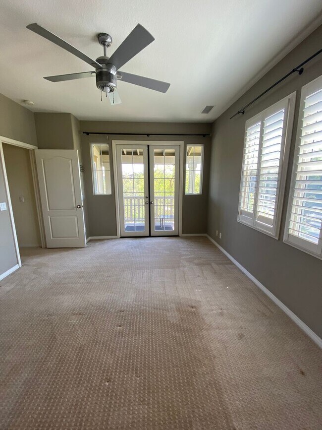 Building Photo - 254 Flyers Ln