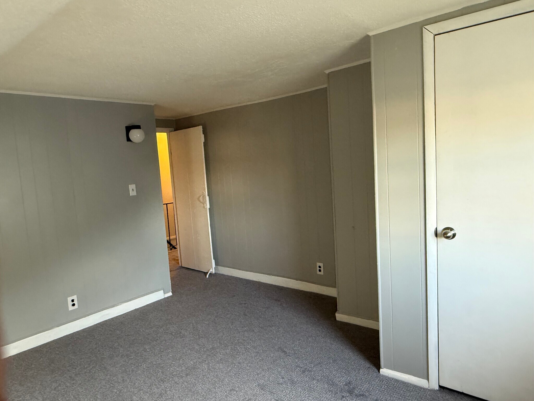 Building Photo - 227 Providence St