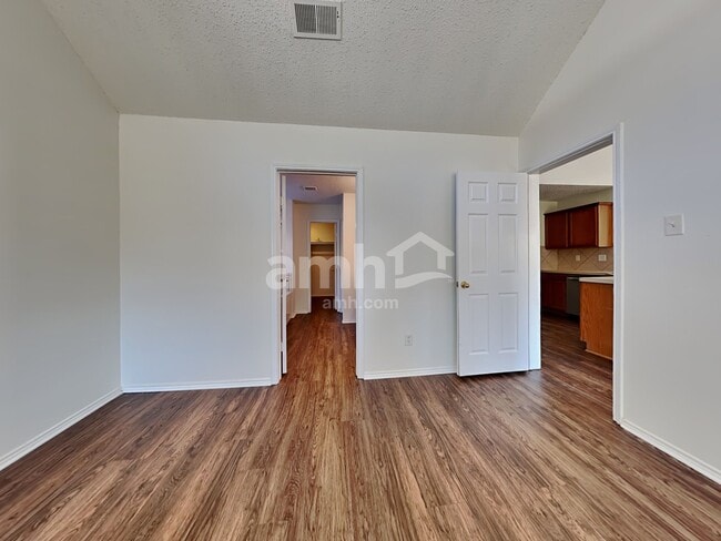 Building Photo - 8200 Dynasty Dr