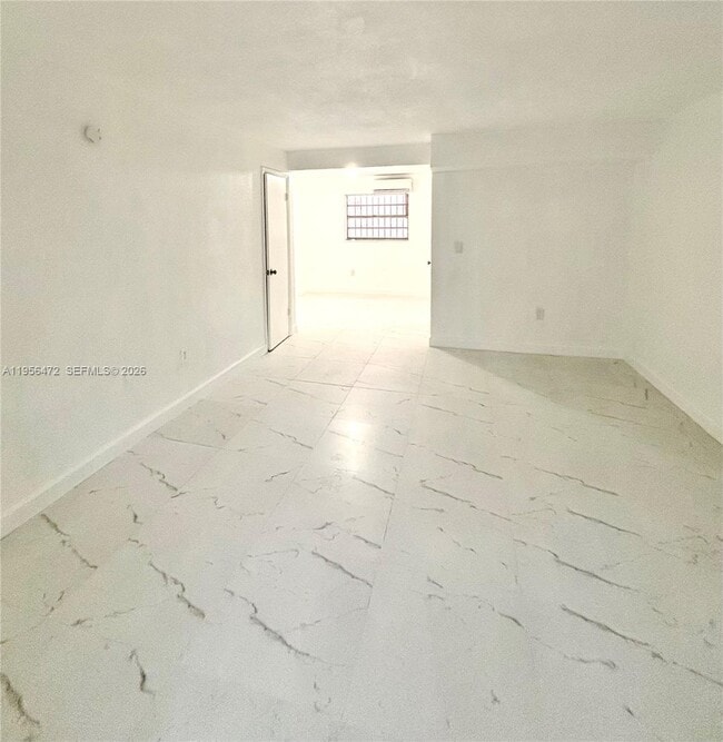 Building Photo - 2154 SW 4th St