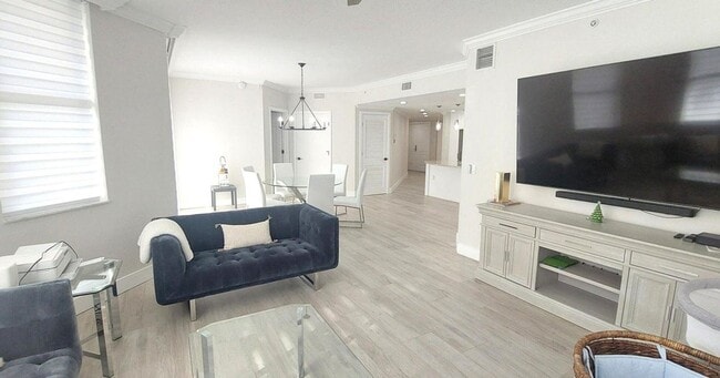 Building Photo - 191 SE 20th Ave