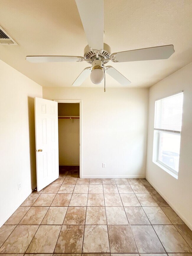 Building Photo - 3807 Wind Ct