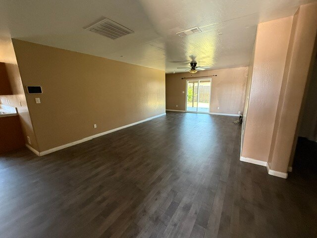 Building Photo - 1037 Honeybell Ct
