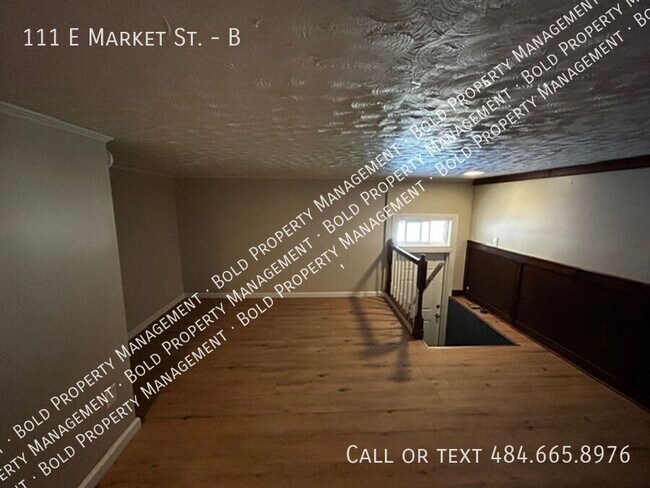 Building Photo - 111 E Market St
