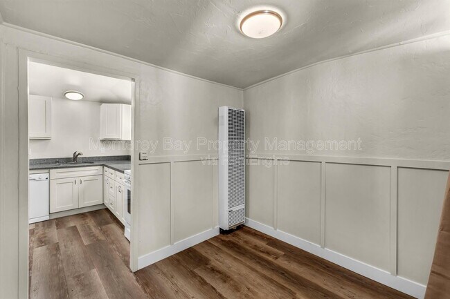 Building Photo - 227 18th St