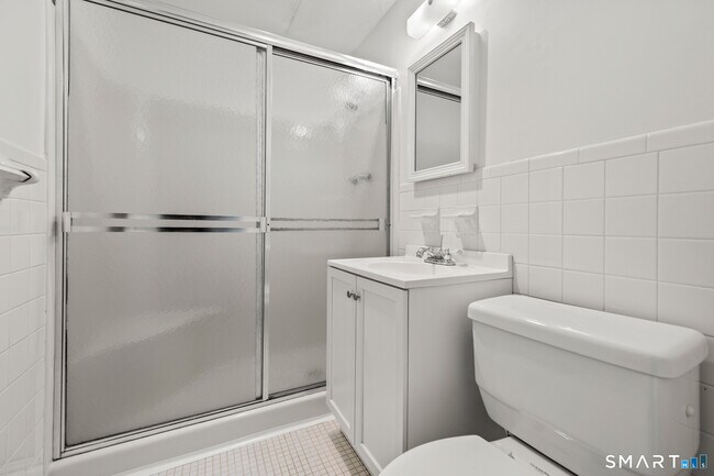 Building Photo - 38 Rambling Brook Ln