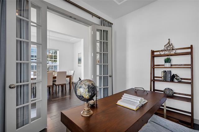 Building Photo - 8886 Ice House Dr